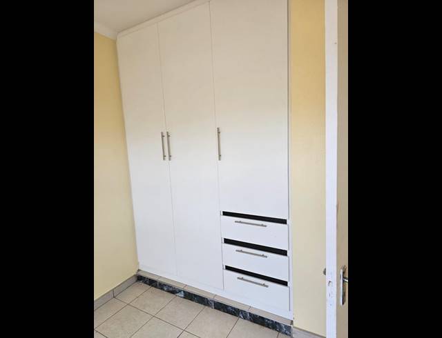 1 BEDROOM PROPERTY TO RENT IN LOUIS TRICHARDT